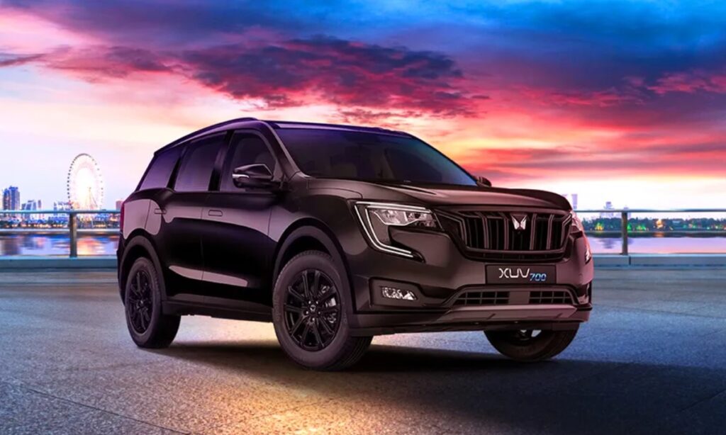 XUV 700